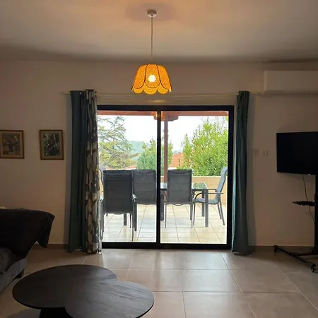 Appartement Stis Maroullas, Platres